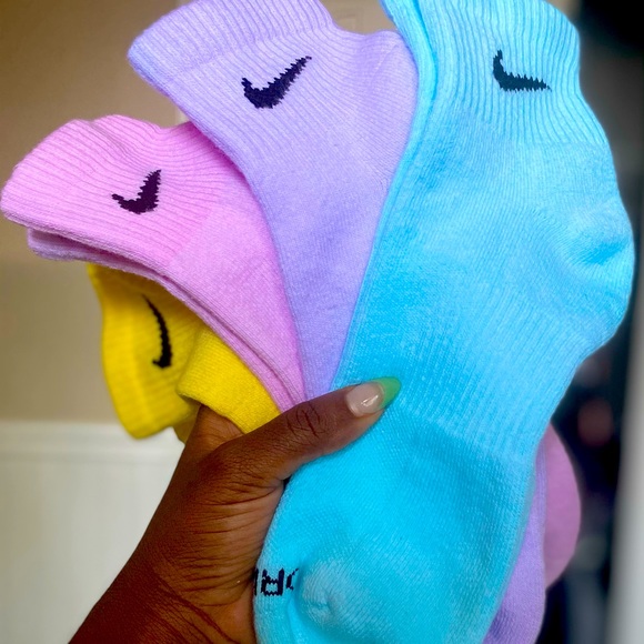 Tie and Dye New and Authentic Nike socks - Picture 4 of 4